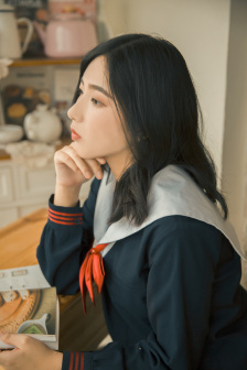 学长含着她的乳奶揉搓揉捏小说